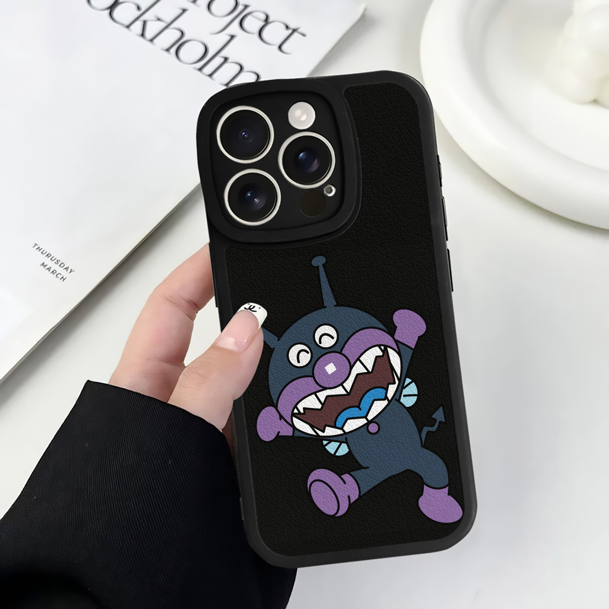 （画像用） アンパンマン Anpanman 【iPhone 16シリーズ対応】シリコンスマホケース（レザー調） 材質：シリコン